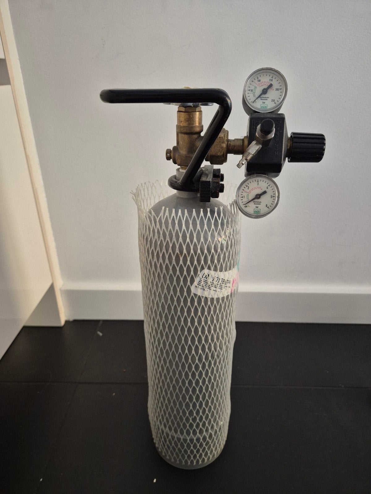 Dennerle Professional CO2 Drukregelaar + 2kg CO2 Fles, Ophalen of Verzenden, Gebruikt, CO₂-systeem, Dennerle