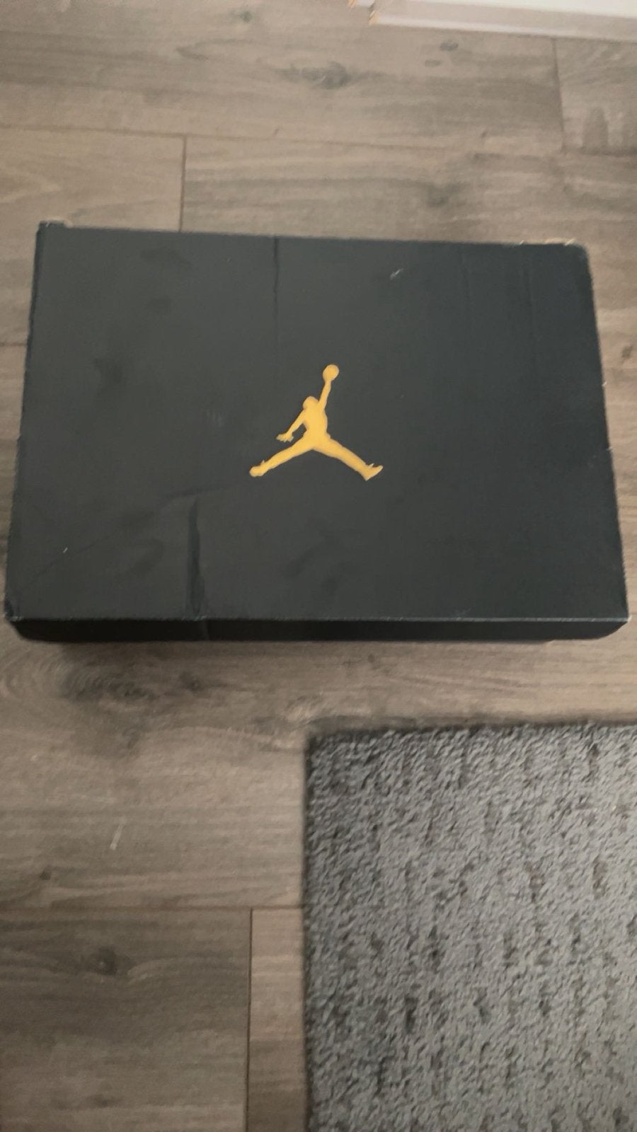 Air jordan 1 mid, Ophalen of Verzenden, Zo goed als nieuw, Overige kleuren