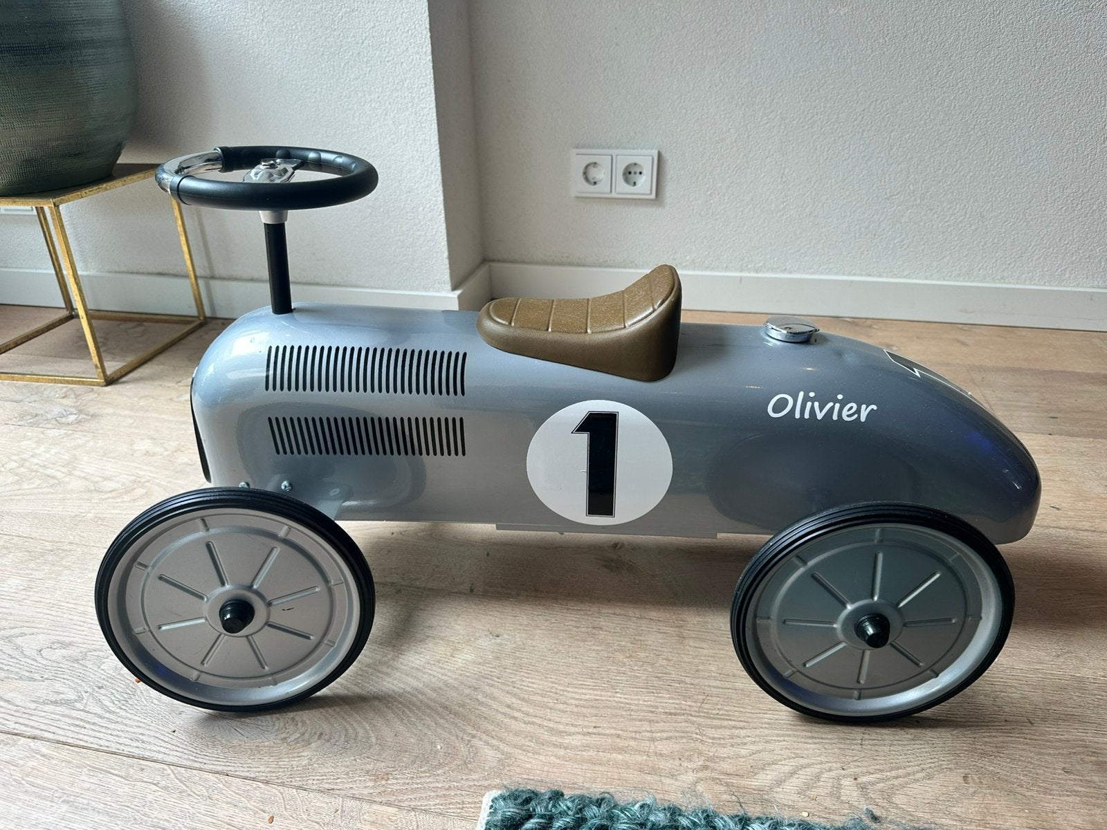 Retro loopauto met opdruk Olivier, Ophalen, Zo goed als nieuw