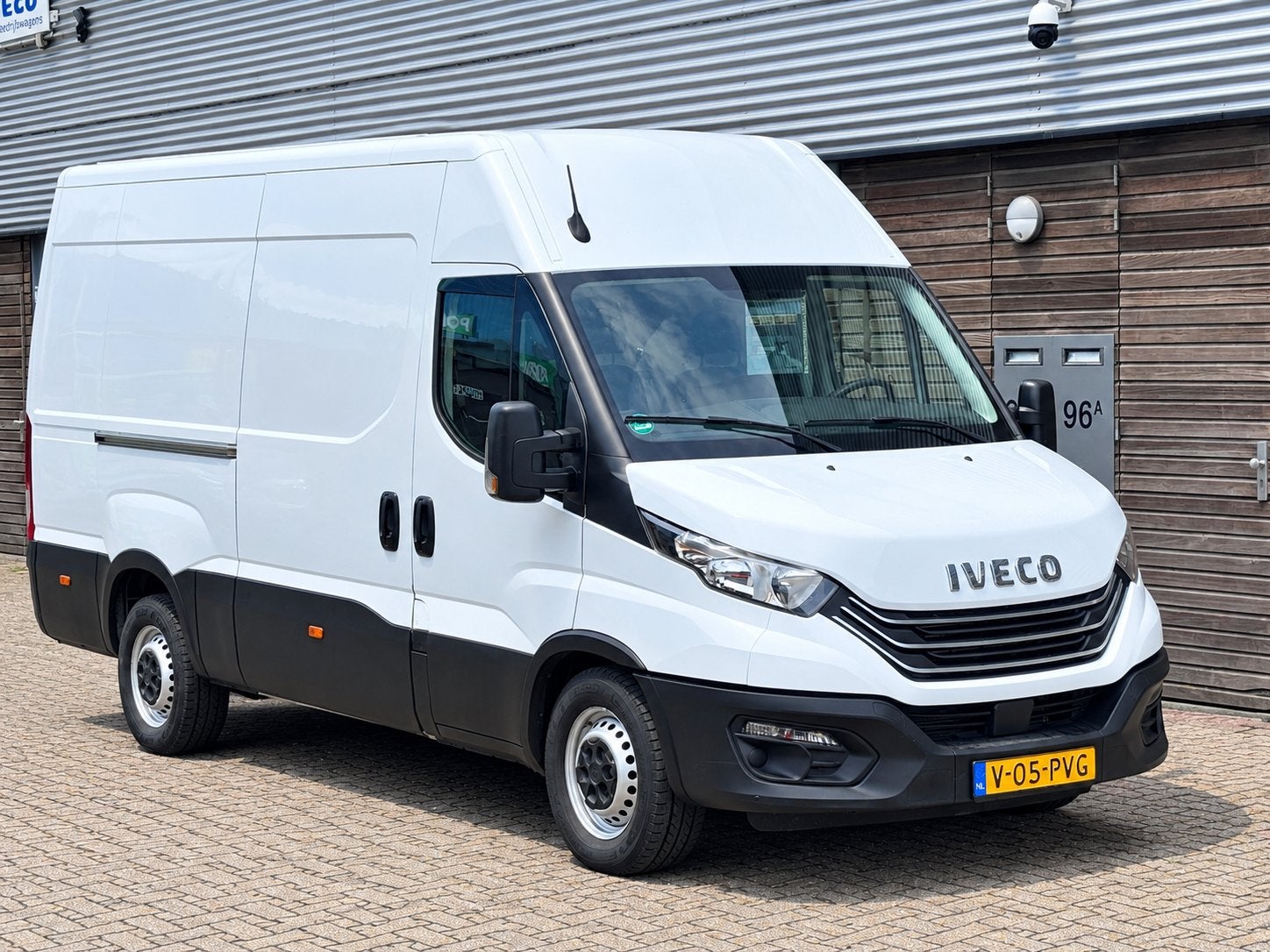Iveco Daily 35S16v L2H2 160 pk Automaat Euro 6 INRUIL LEASE, Automaat, Dealer onderhouden, 4 cilinders, Iveco