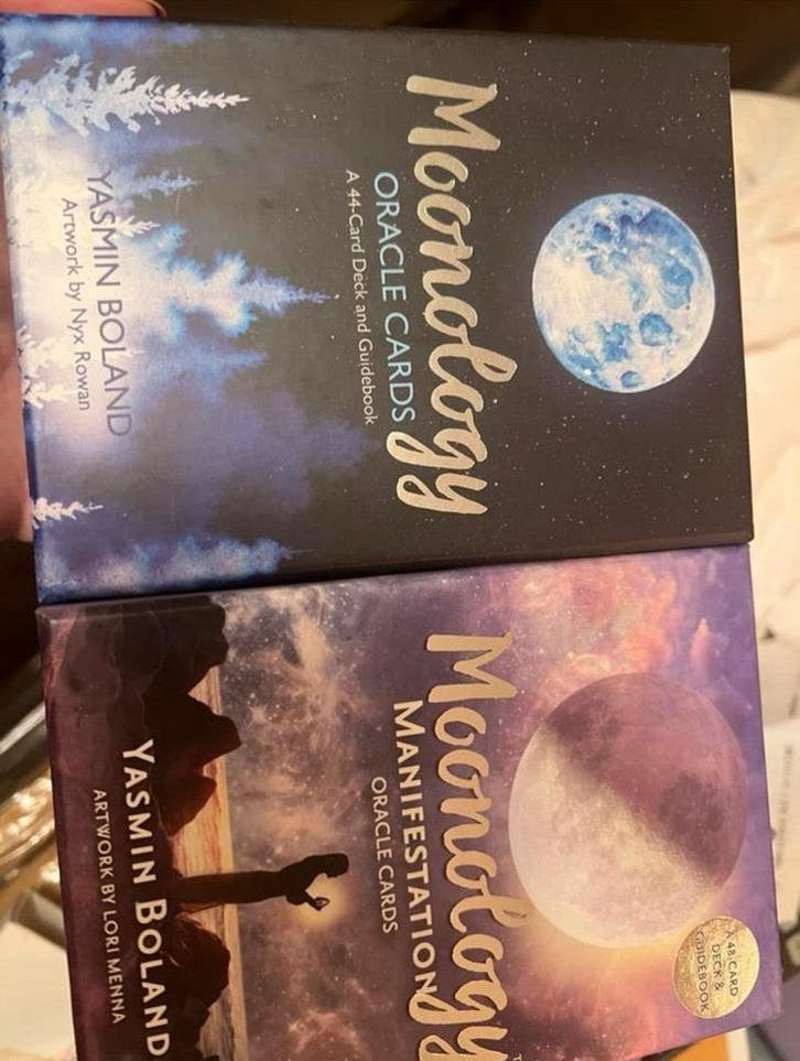 NEW- Moonology Oracle Cards +M Manifestation Oracle Cards, Ophalen of Verzenden, Nieuw, Tarot of Kaarten leggen, Overige typen