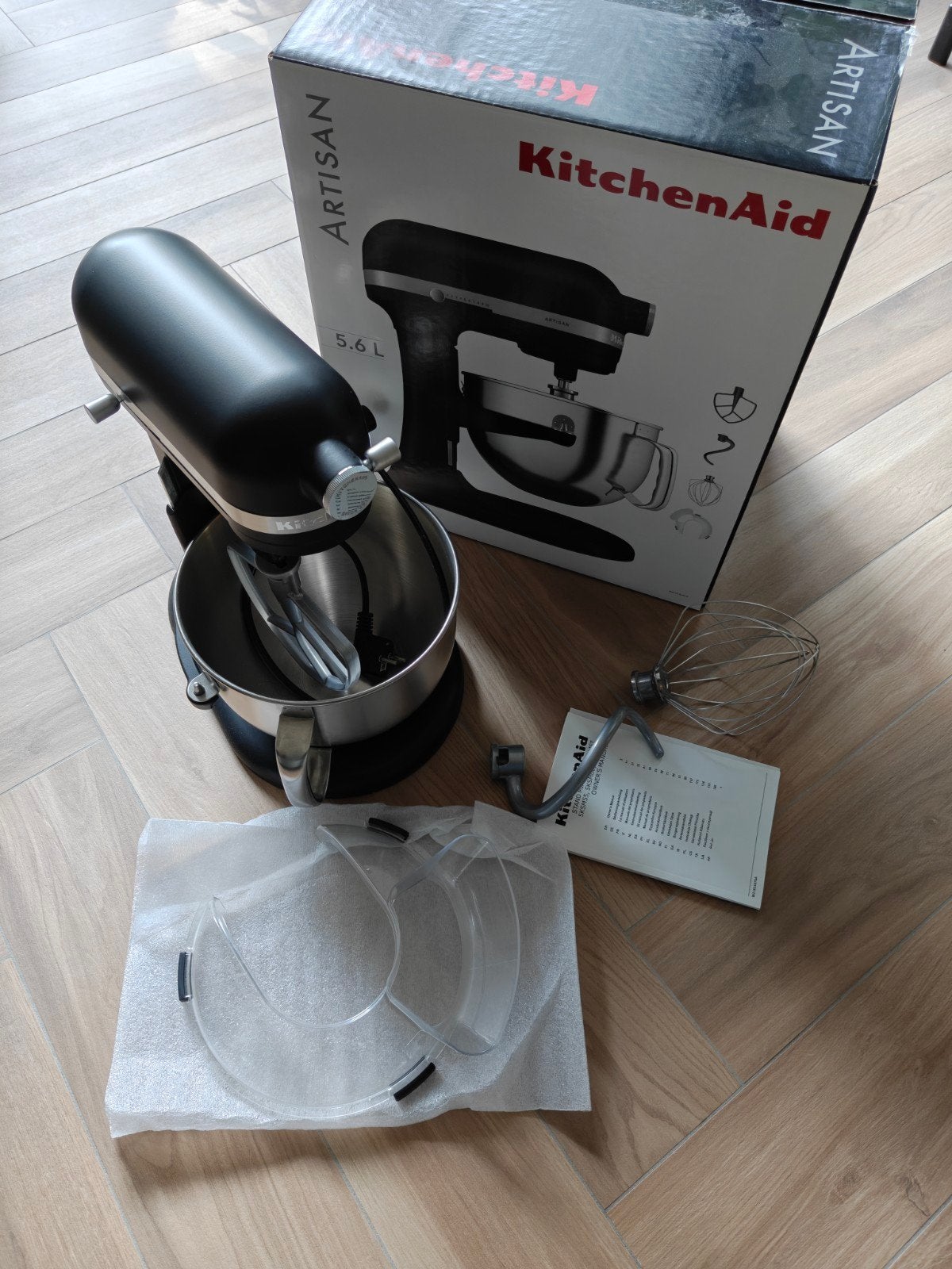 KitchenAid Artisan 5.6L Keukenmixer - Mat Zwart, Ophalen, 4 liter of meer, 3 snelheden of meer, Zo goed als nieuw