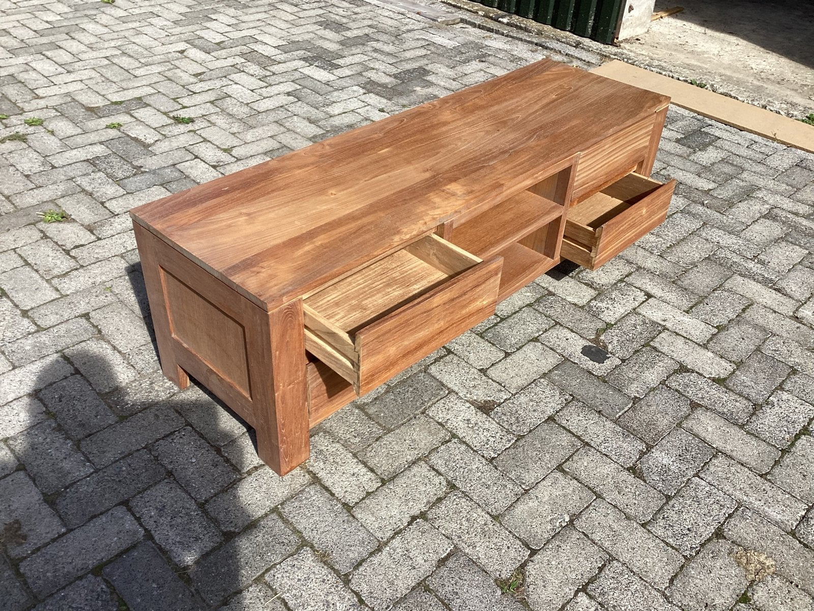 Massief houten tv-meubel met lades en open vakken, Ophalen, Gebruikt, 150 tot 200 cm, Minder dan 100 cm