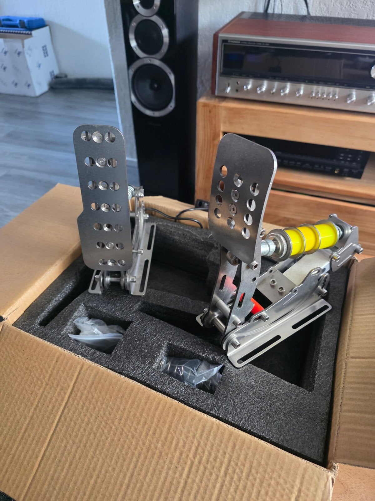 SIMJACK PRO Sim Racing Pedalen - Load Cell & Hydraulisch, Ophalen of Verzenden, Zo goed als nieuw