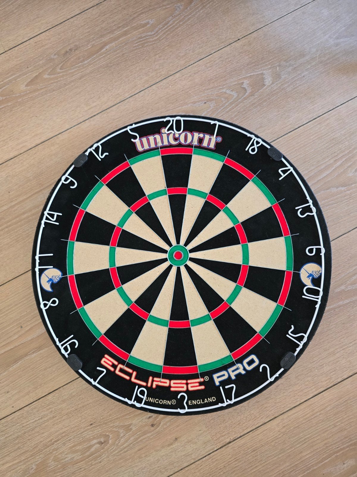 Unicorn Eclipse Pro Dartbord met 2 sets pijlen, Ophalen, Zo goed als nieuw, Dartbord met pijlen