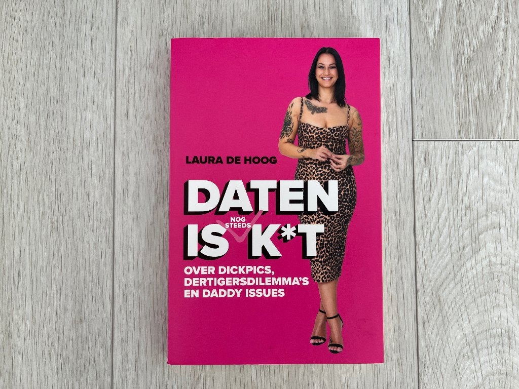 ** Boek Daten is (nog steeds) k*t van Laura de Hoog **, Laura de Hoog, Ophalen of Verzenden, Zo goed als nieuw, Film, Tv en Media