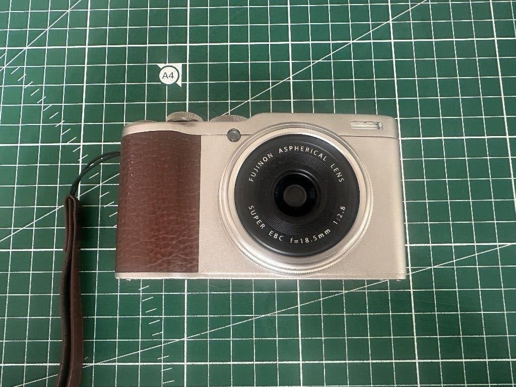 Fujifilm xf10 - Incl case - cosmetische schade behuizing, Gebruikt, Bluetooth, Draagriem, Ophalen of Verzenden
