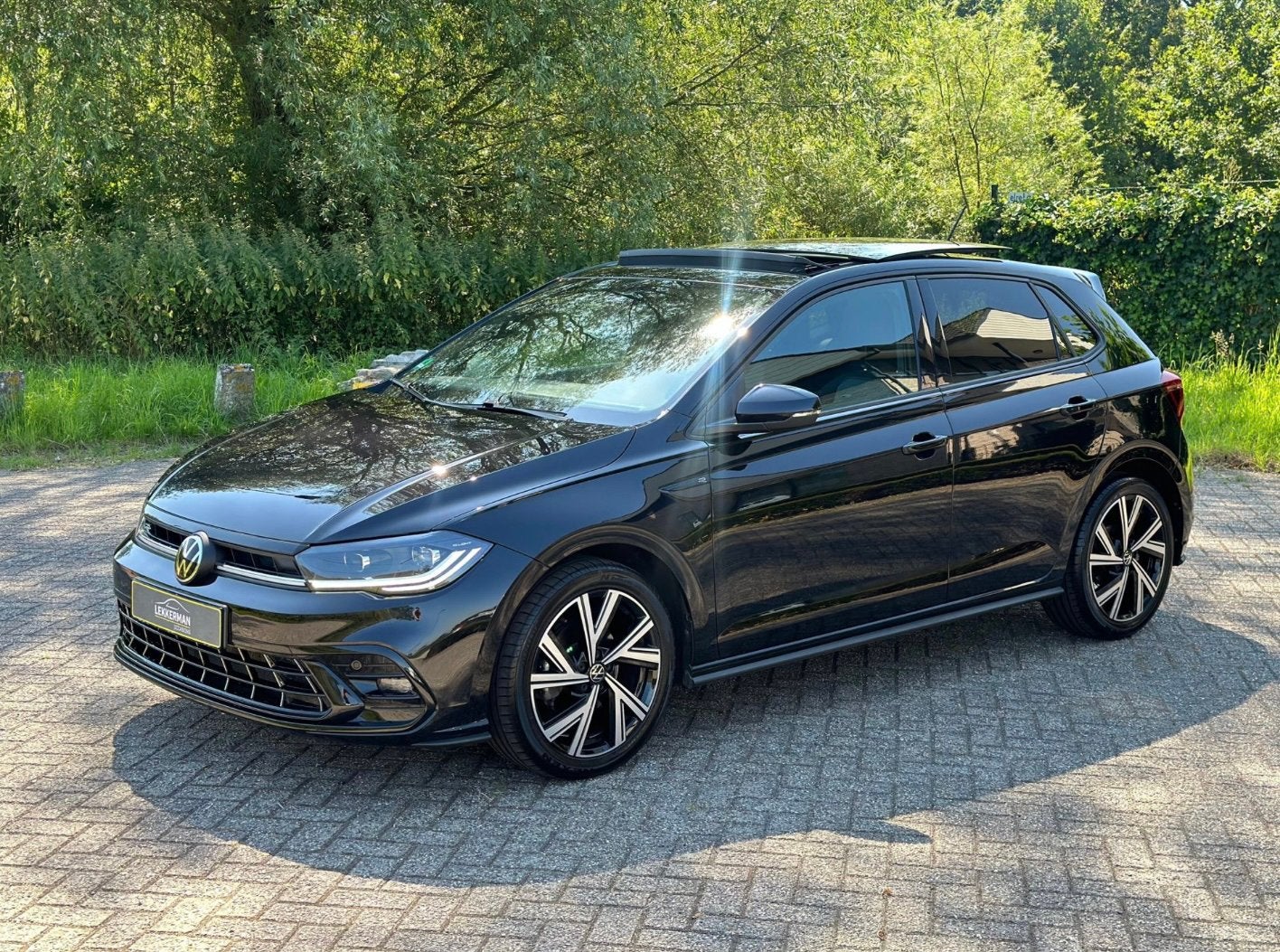 VW Polo TSI 3X R-Line DSG | PANO | IQ.Light | Digi Cockpit|, Lichtsensor, Zwart, 19 km/l, 3 cilinders