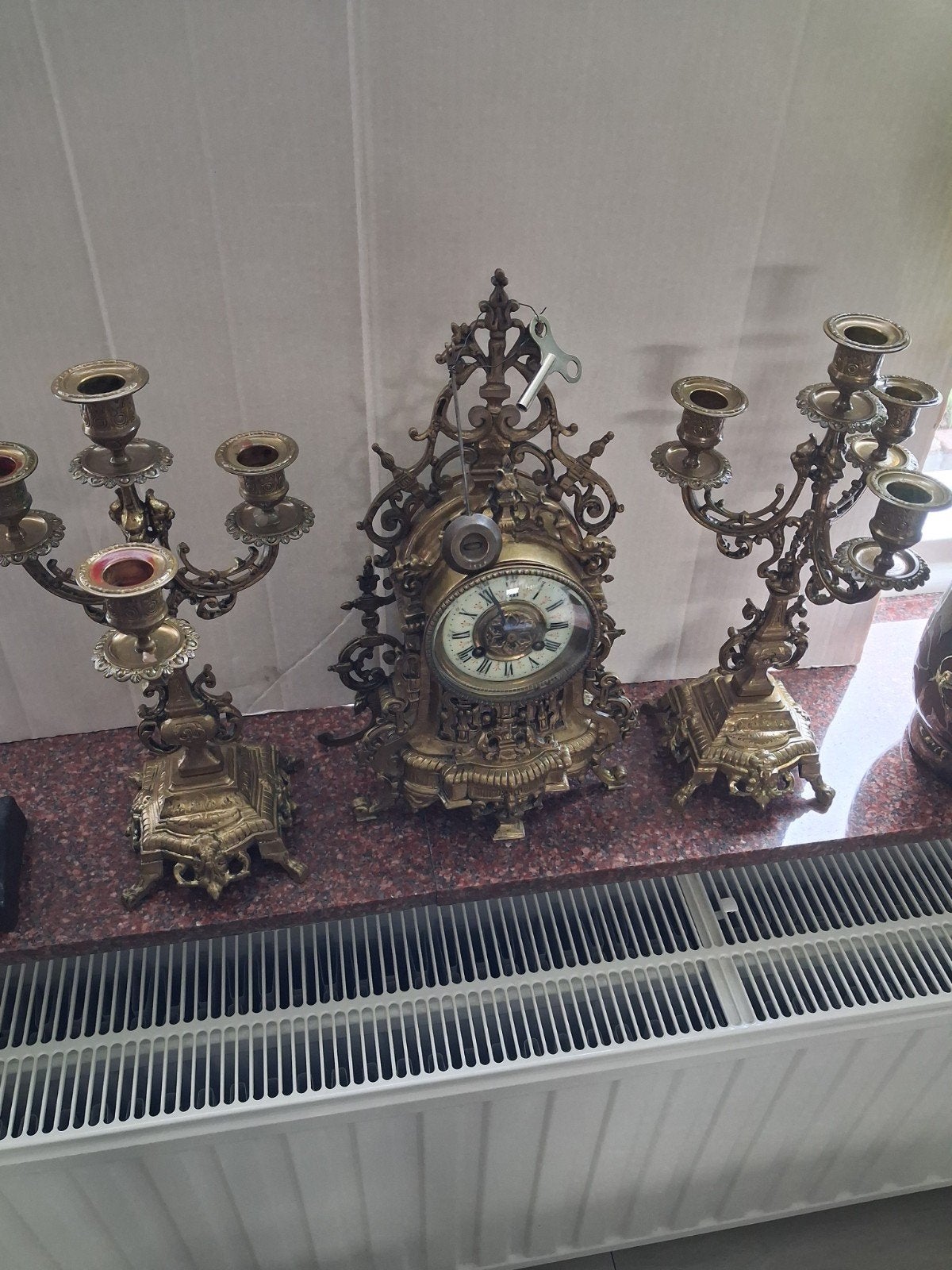 Bronze klokkenstel, Ophalen