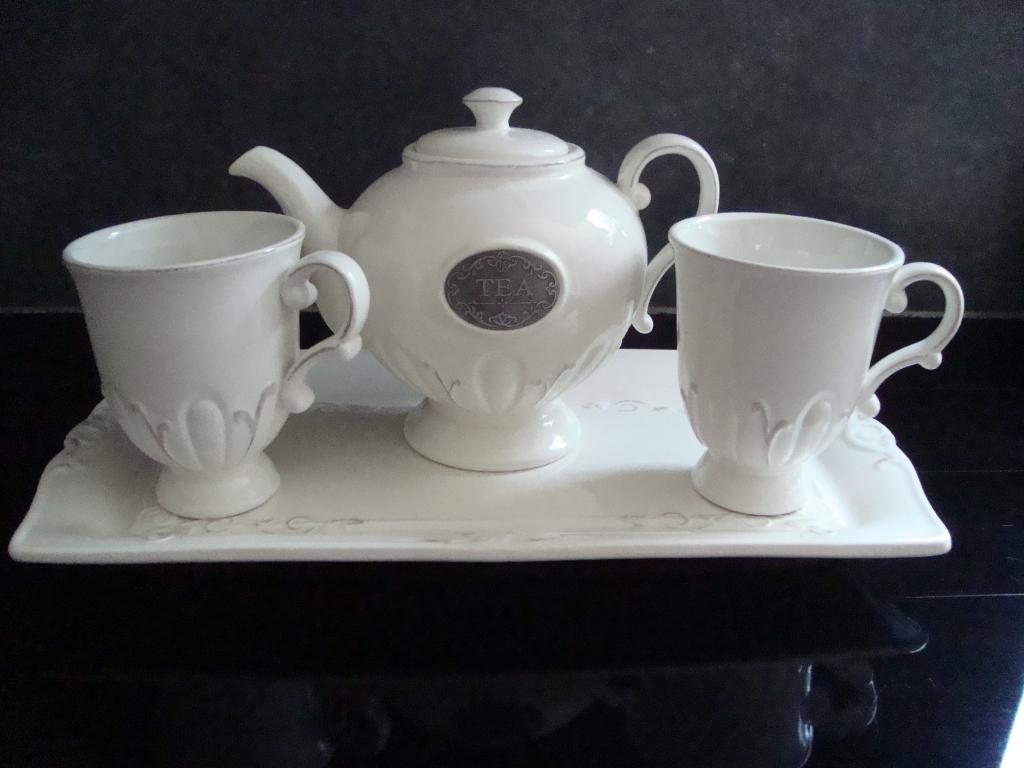 Riverdale theepot en 2 mokken en plateau, Overige typen, Nieuw, Ophalen of Verzenden, Wedgwood