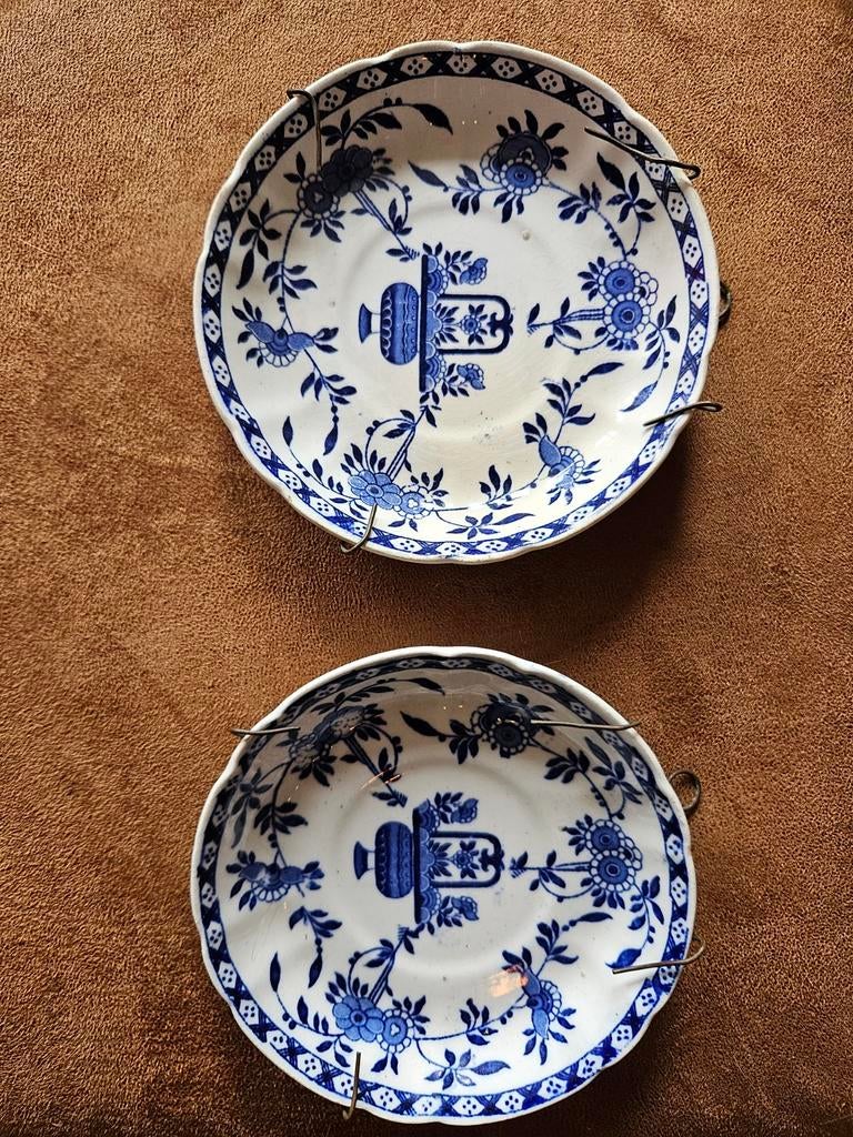 2x Petrus Regout & Co. Maastricht Delft wandborden, Ophalen of Verzenden
