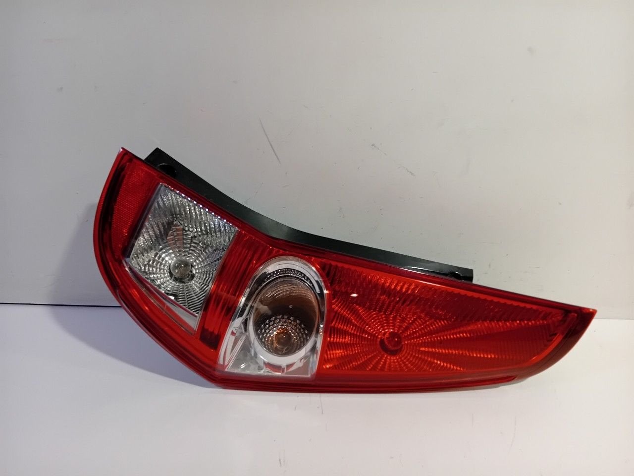 Achterlicht carrosserie rechts Suzuki Splash, Onderdelen@venauto.nl, Van der Ven Autorecycling B.V., Gebruikt, Ettenseweg 76, 4706 PB Roosendaal, The Netherlands