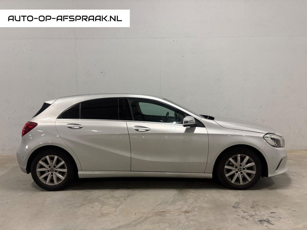 Mercedes-Benz A-klasse 200 AMG Leer Automaat Camera Navi Sto, Auto's, Mercedes-Benz, Gebruikt, Bedrijf, Automatische klimaatregeling