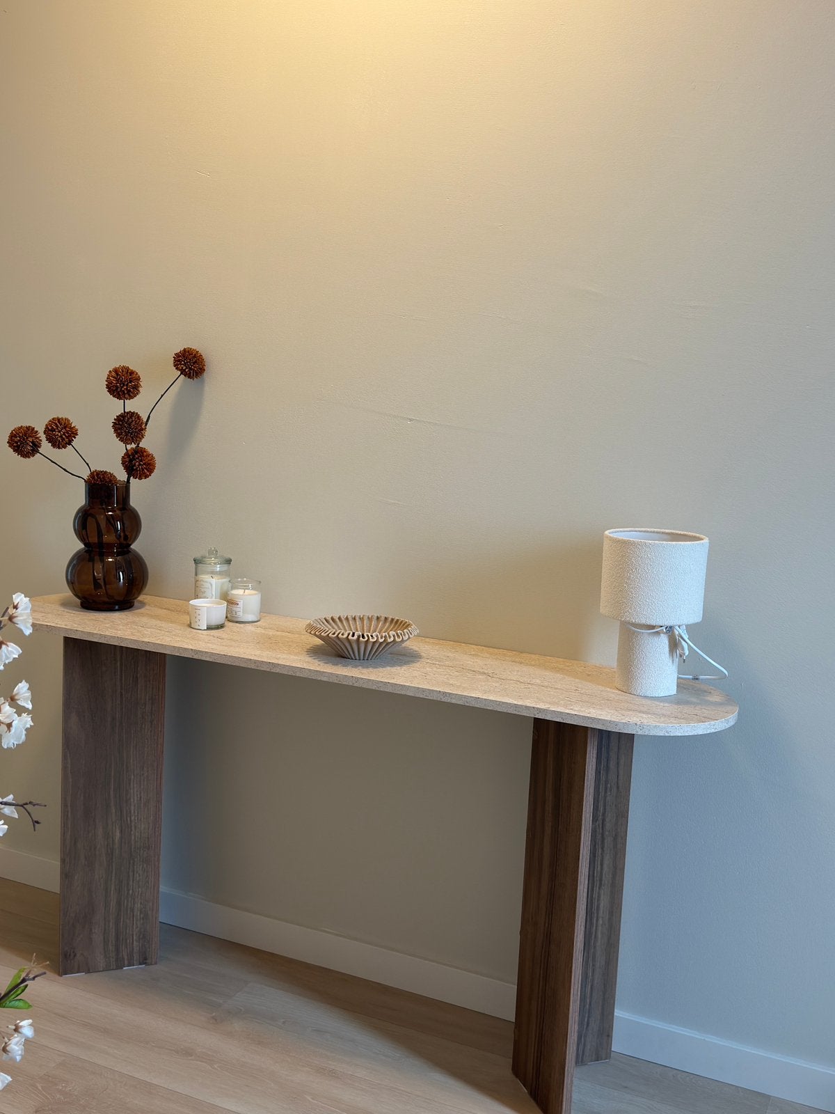 Side table  travetrin-walnoot 1 maand oud, Huis en Inrichting, Ophalen, 100 tot 150 cm, Zo goed als nieuw, 25 tot 50 cm