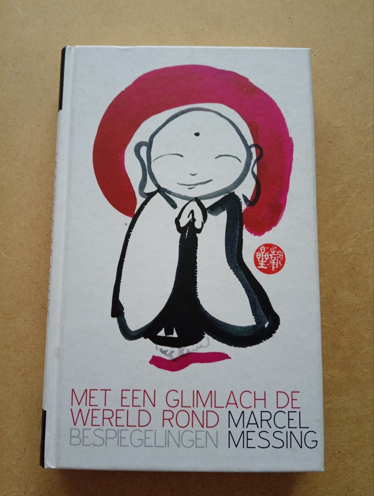 Met een Glimlach de Wereld Rond - Marcel Messing, Boeken, Achtergrond en Informatie, Spiritualiteit algemeen, Ophalen of Verzenden