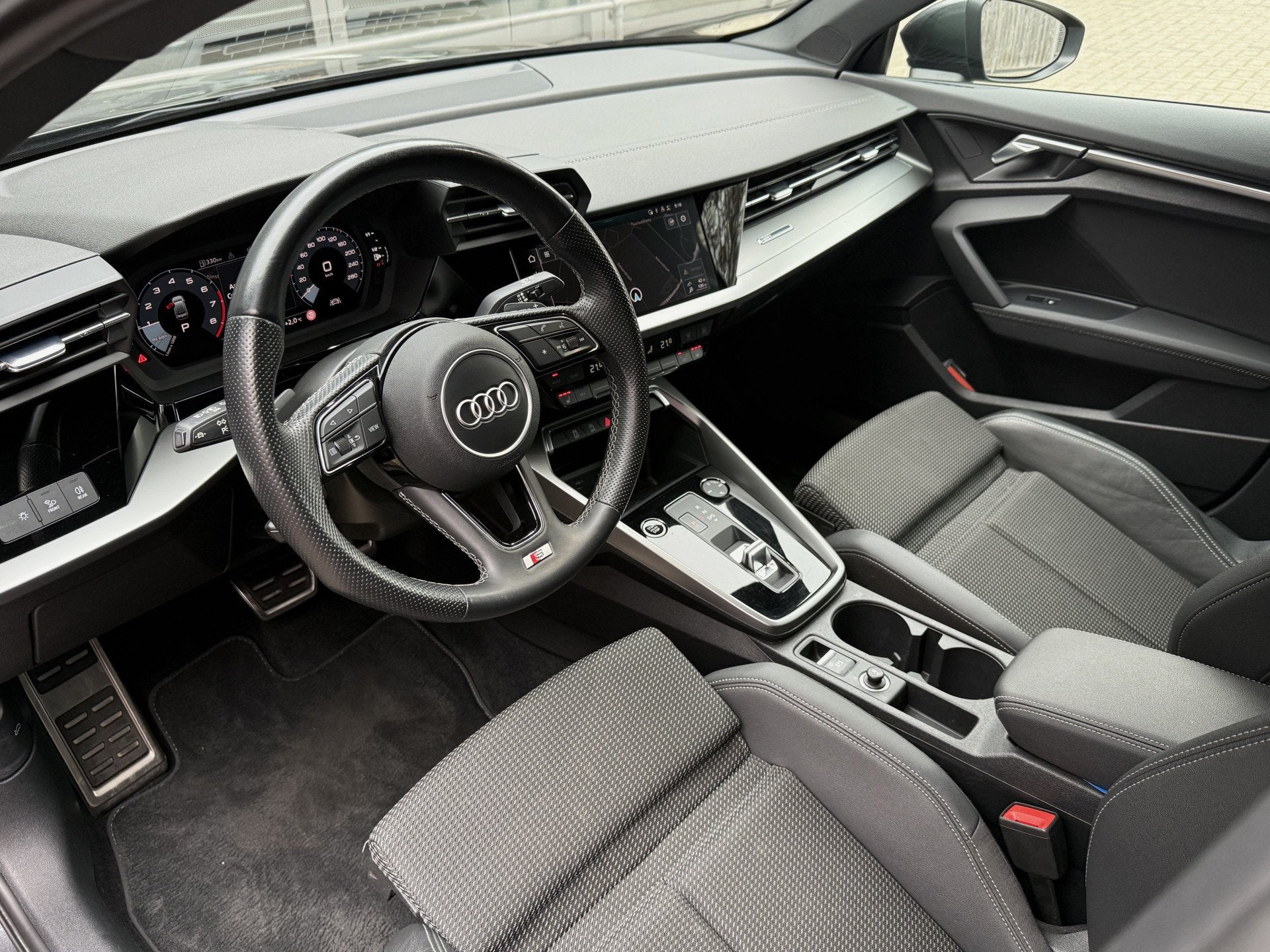 Audi A3 Limousine 30 TFSI AUT. *!* 2x S-LINE *!* CARPLAY/ LE, Automatische klimaatregeling, Gebruikt, Leder en Stof, Origineel Nederlands