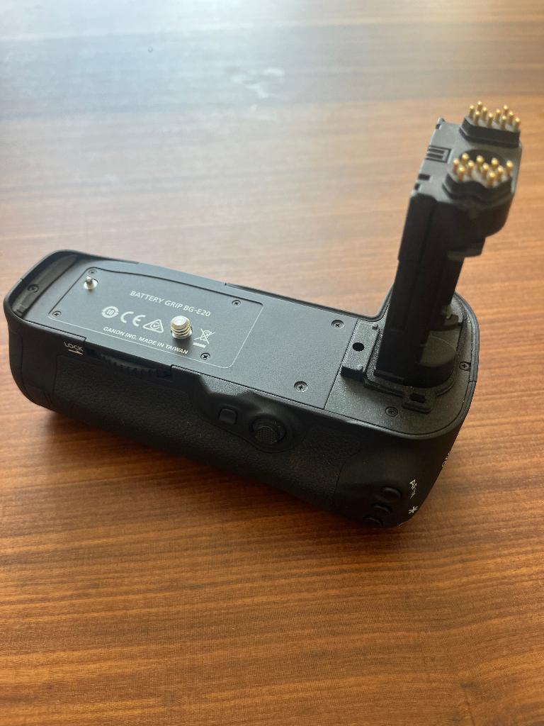 Battery grip, Ophalen, Zo goed als nieuw