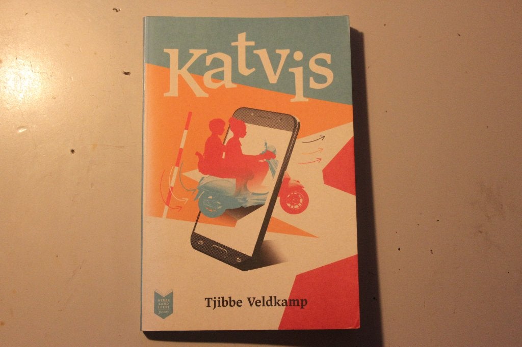800n - boek - katvis - tjibbe veldkamp, Ophalen of Verzenden, Gelezen