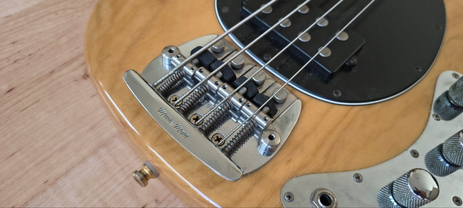 Ernie Ball Music Man Stingray 1991, Ophalen, Gebruikt
