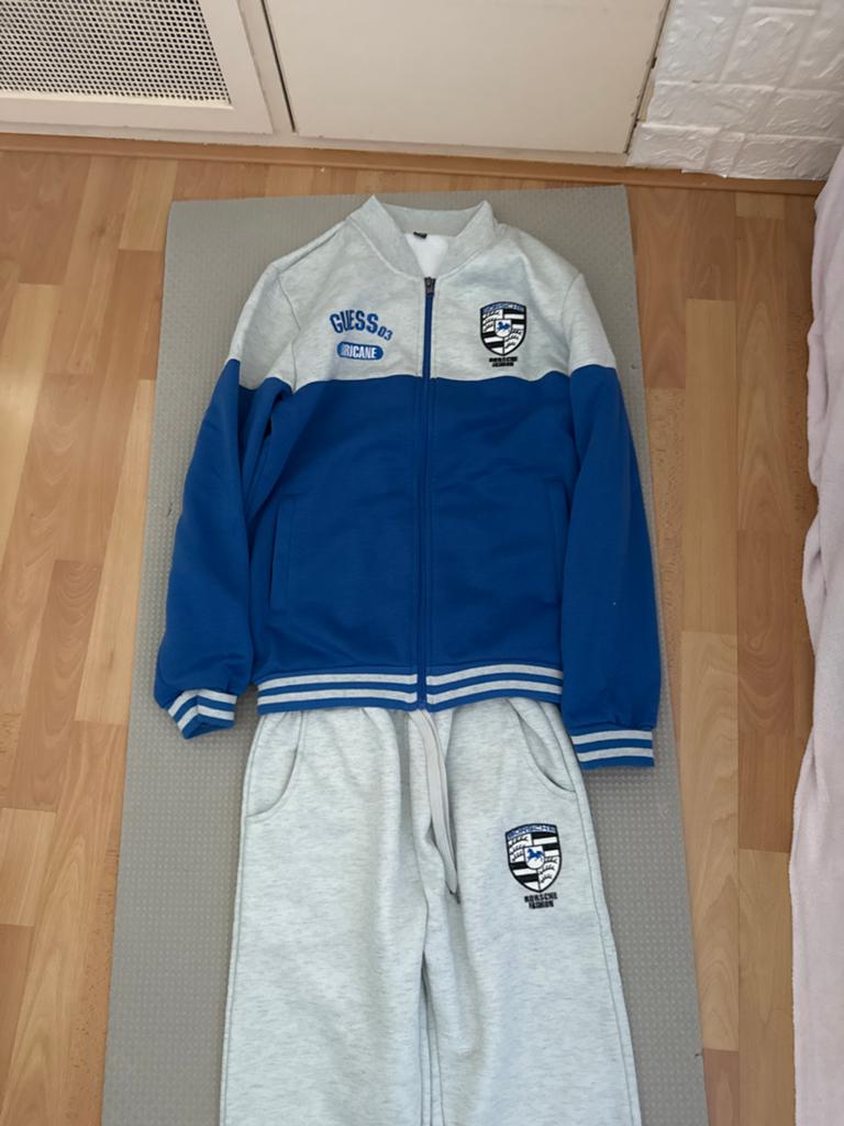 Sportief Trainingspak Blauw/Grijs - Guess/Hurricane + 1vest, Ophalen of Verzenden, Zo goed als nieuw, Overige maten