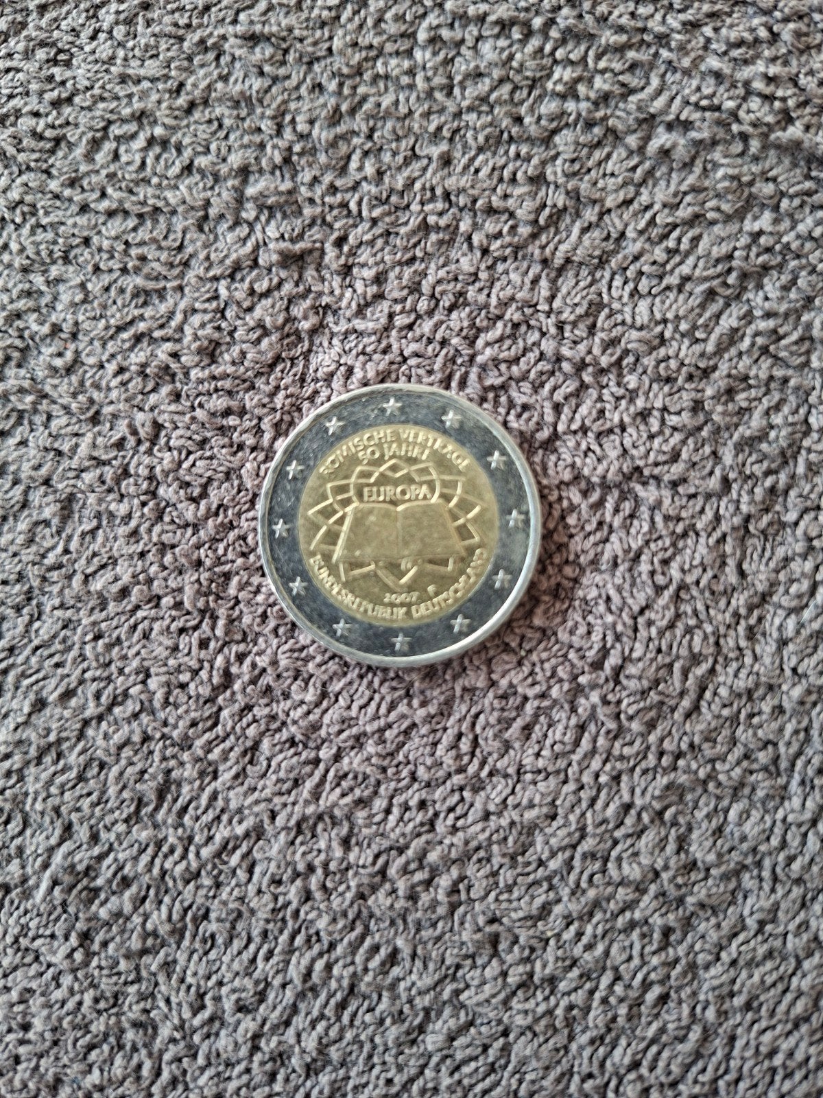 wat is de waarde van deze 2 euro munt, Ophalen, 2 euro
