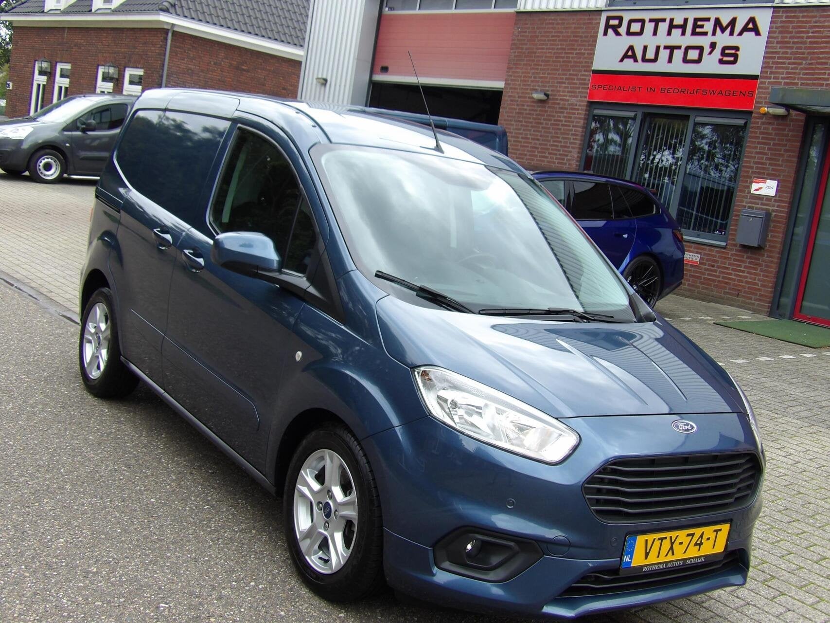 Ford Transit Courier 1.0 BENZINE 100PK 2023 VELE EXTRA'S TOP, Dealer onderhouden, Gebruikt, Euro 6, Blauw