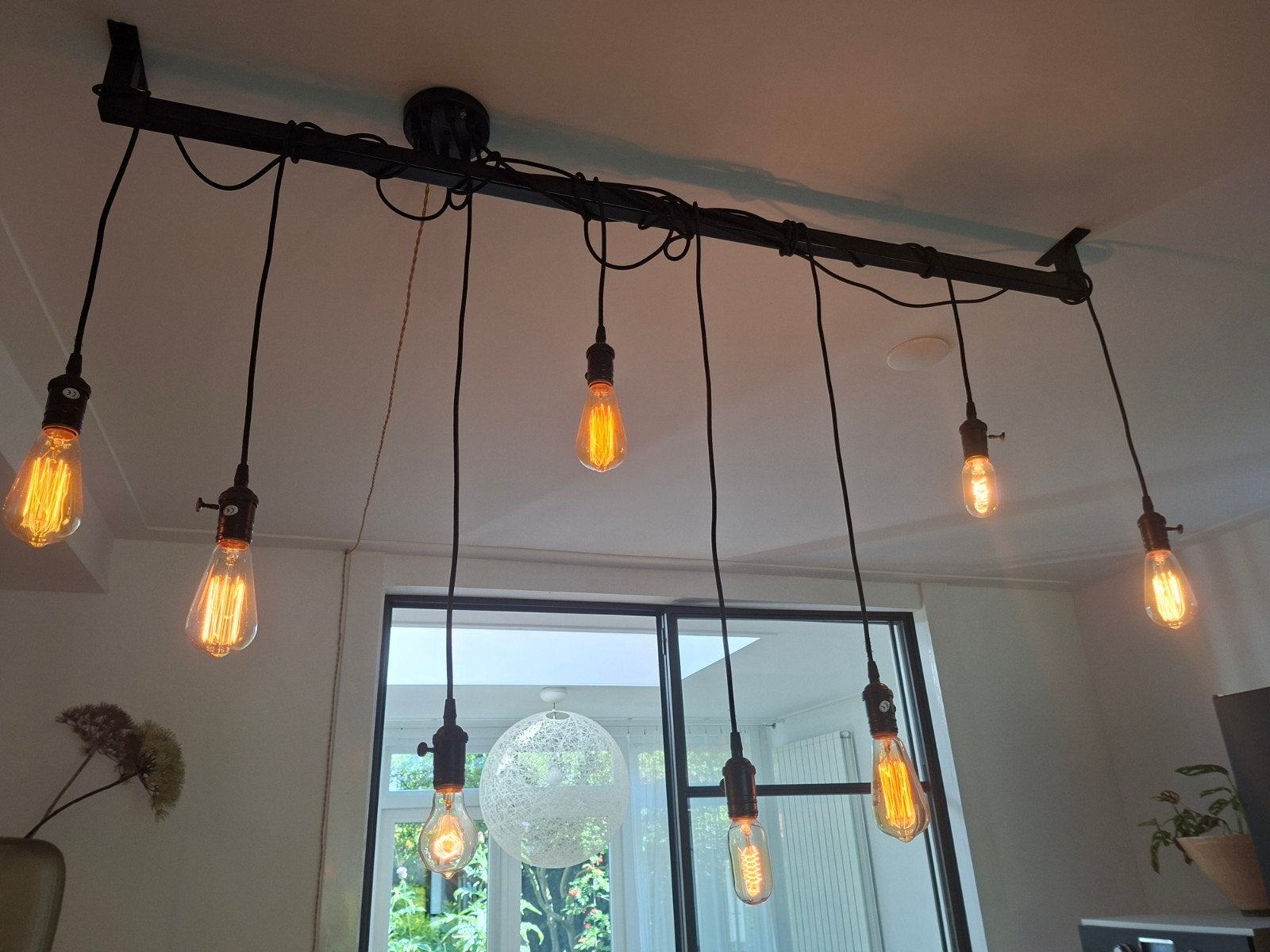 mooie lange lamp van MADE. com + een stalen bar, Ophalen