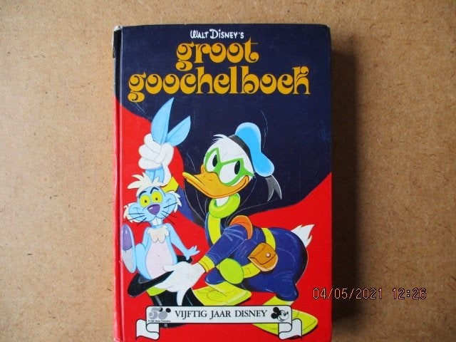 adv1925 donald duck groot goochelboek, Boeken, Eén stripboek, Ophalen, Gelezen