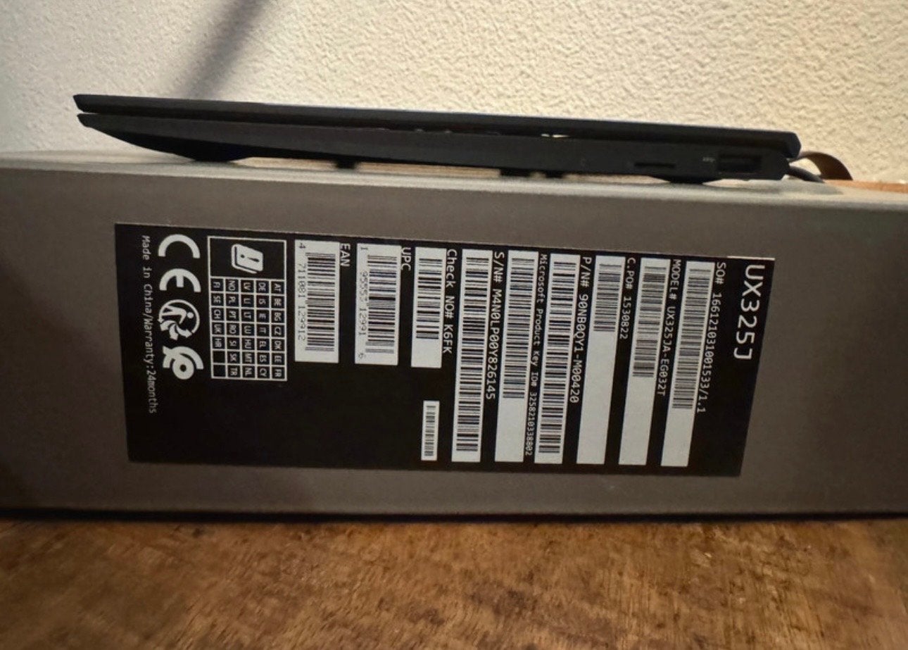 ASUS Zenbook 13 - Ultralicht en Krachtig, Qwerty, 8 GB, 13 inch, Ophalen of Verzenden