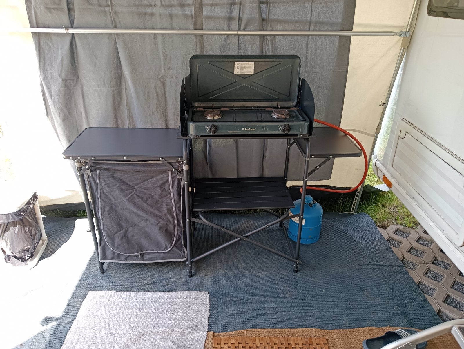 buitenkeuken met gastoestel en gas, Ophalen, Zo goed als nieuw