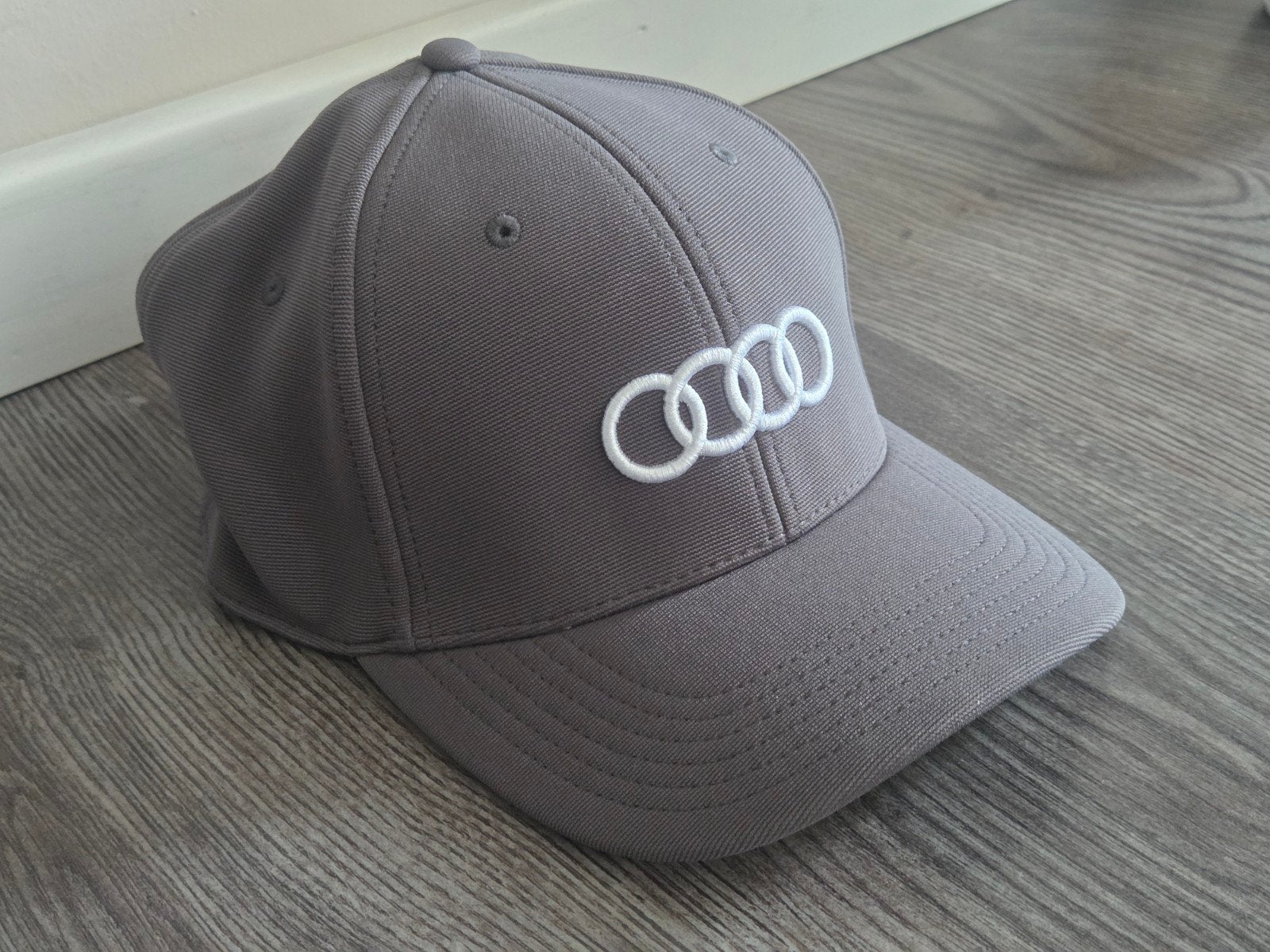 Audi Pet - Grijs met Wit Logo, Kleding | Heren, Nieuw, Pet, Audi, One size fits all