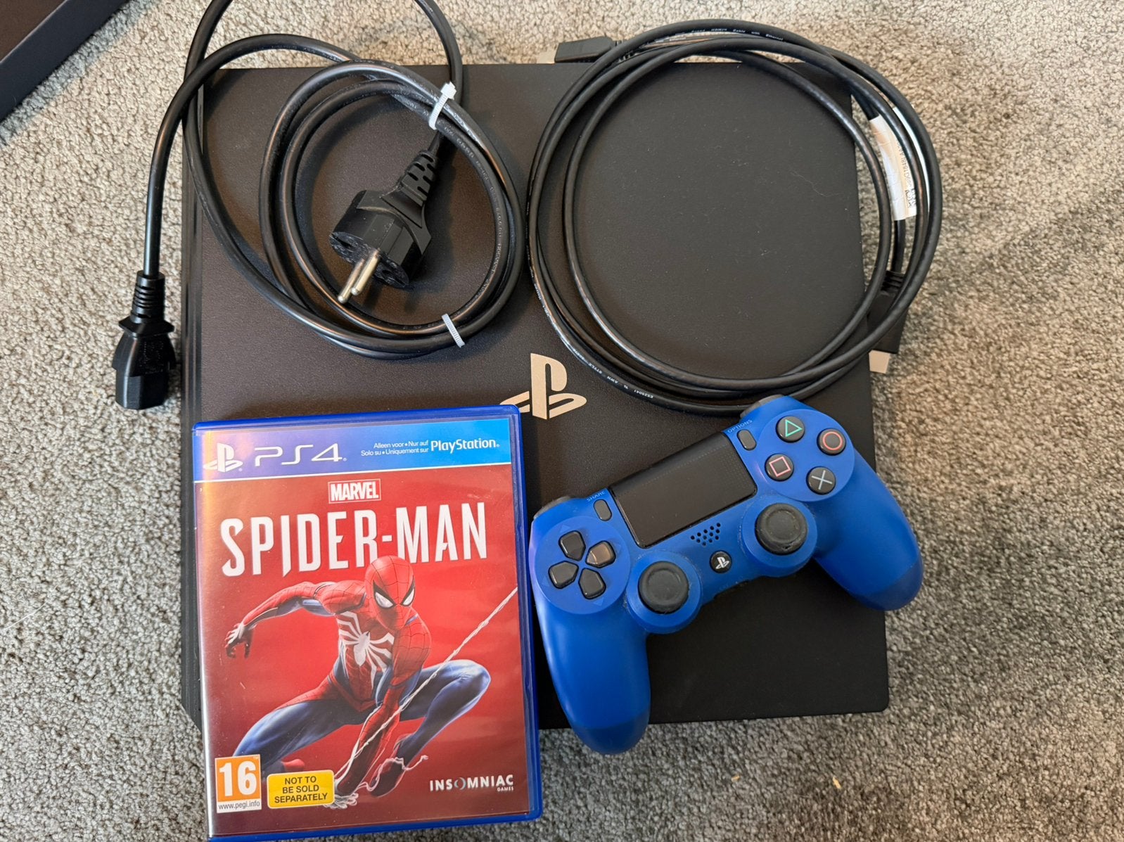 PlayStation 4 Pro 1TB + Spider-Man + originele doos, Ophalen, Met games, Zo goed als nieuw, Met 1 controller