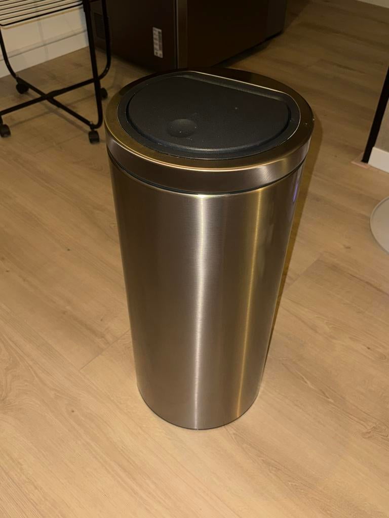 Brabantia Touch Bin RVS 30 Liter, Ophalen, 50 tot 75 cm, Rvs, 20 tot 30 liter