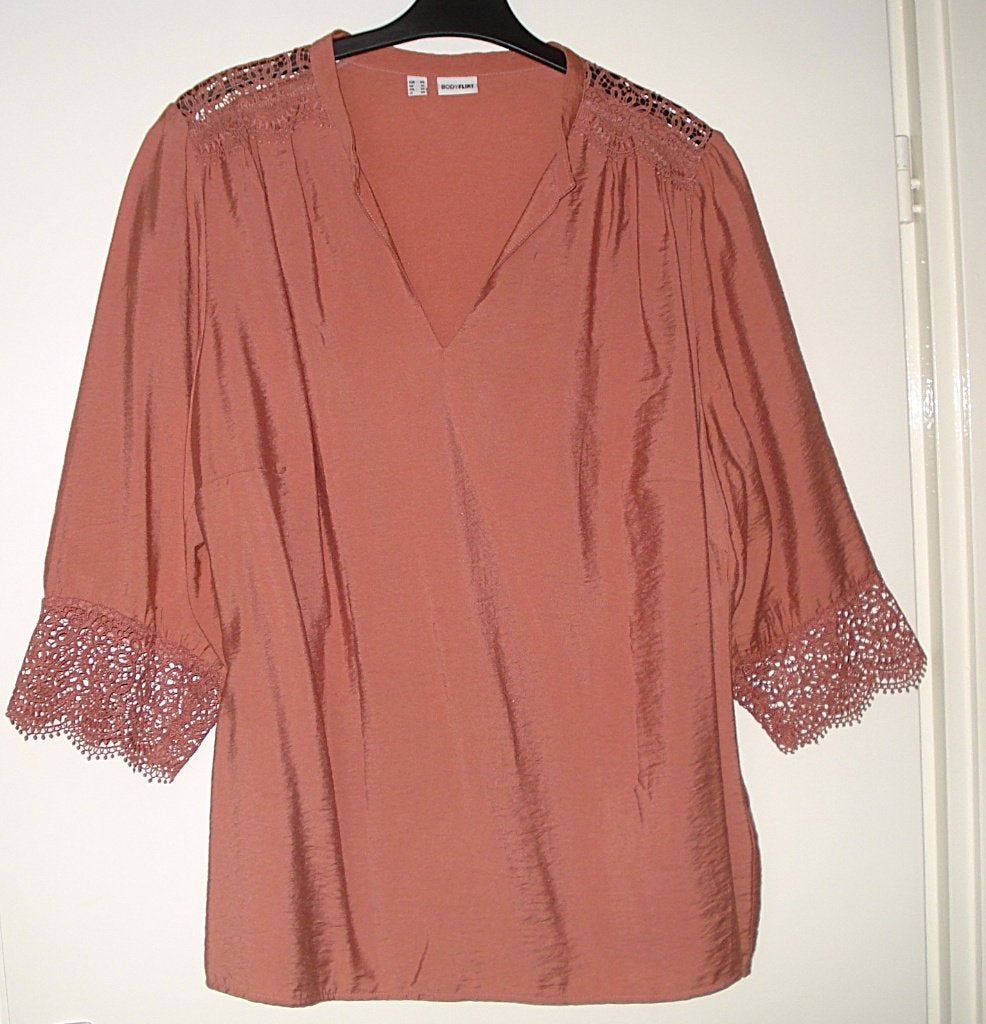 Nieuw: Bodyflirt tuniek / blouse met kant - mt 48, Overige kleuren, Blouse of Tuniek, Nieuw, Ophalen of Verzenden