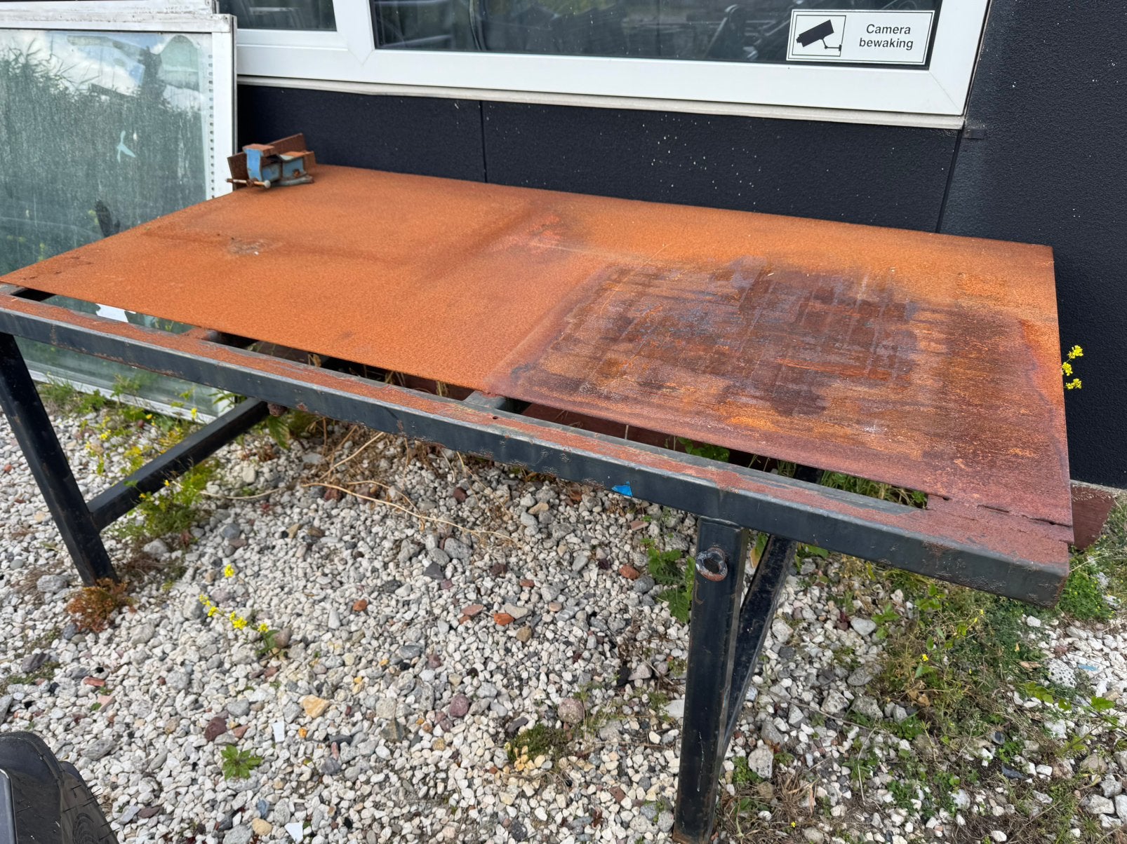 Te koop stalen werkbank/lastafel, Doe-het-zelf en Verbouw, Werkbanken, Ophalen of Verzenden, Gebruikt