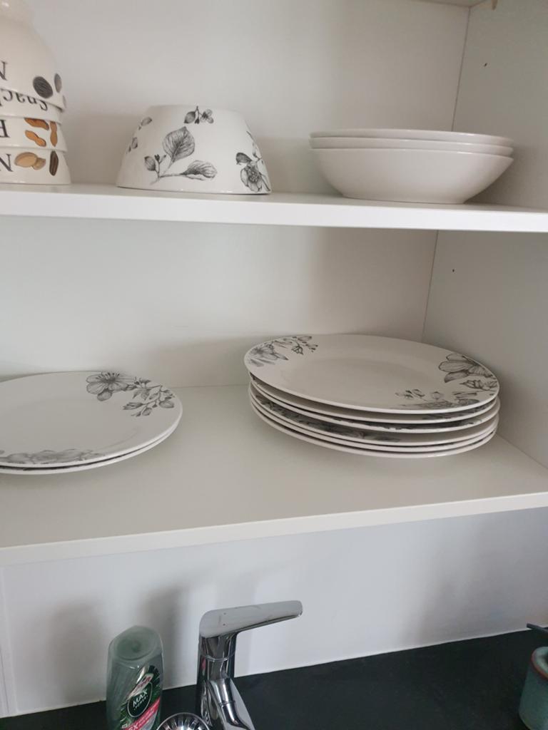 Serviesgoed: borden, kommen en schalen (diverse sets), Huis en Inrichting, Keuken | Servies, Ophalen, Gebruikt, Keramiek, Bord(en)