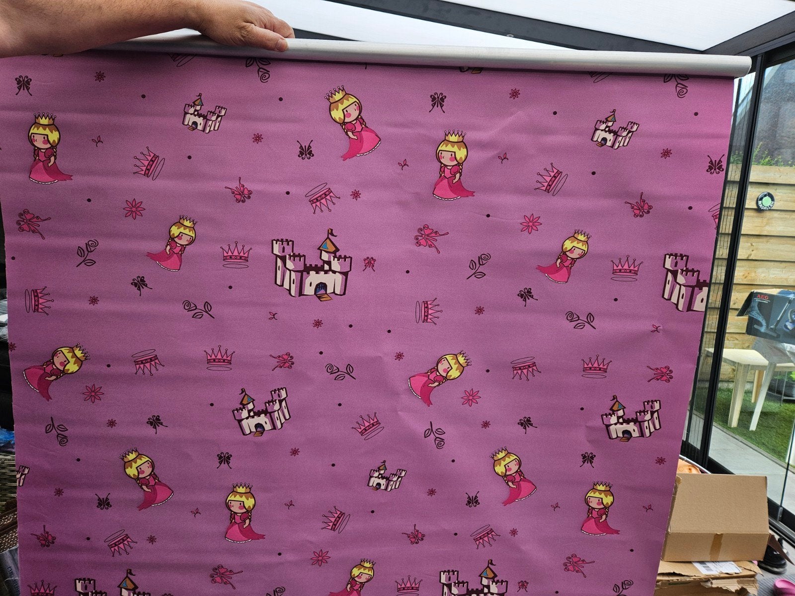 Roze rolgordijn met prinsessen en kastelen, Ophalen, Kinderkamer, prinses, sprookje, Gebruikt, 100 tot 150 cm
