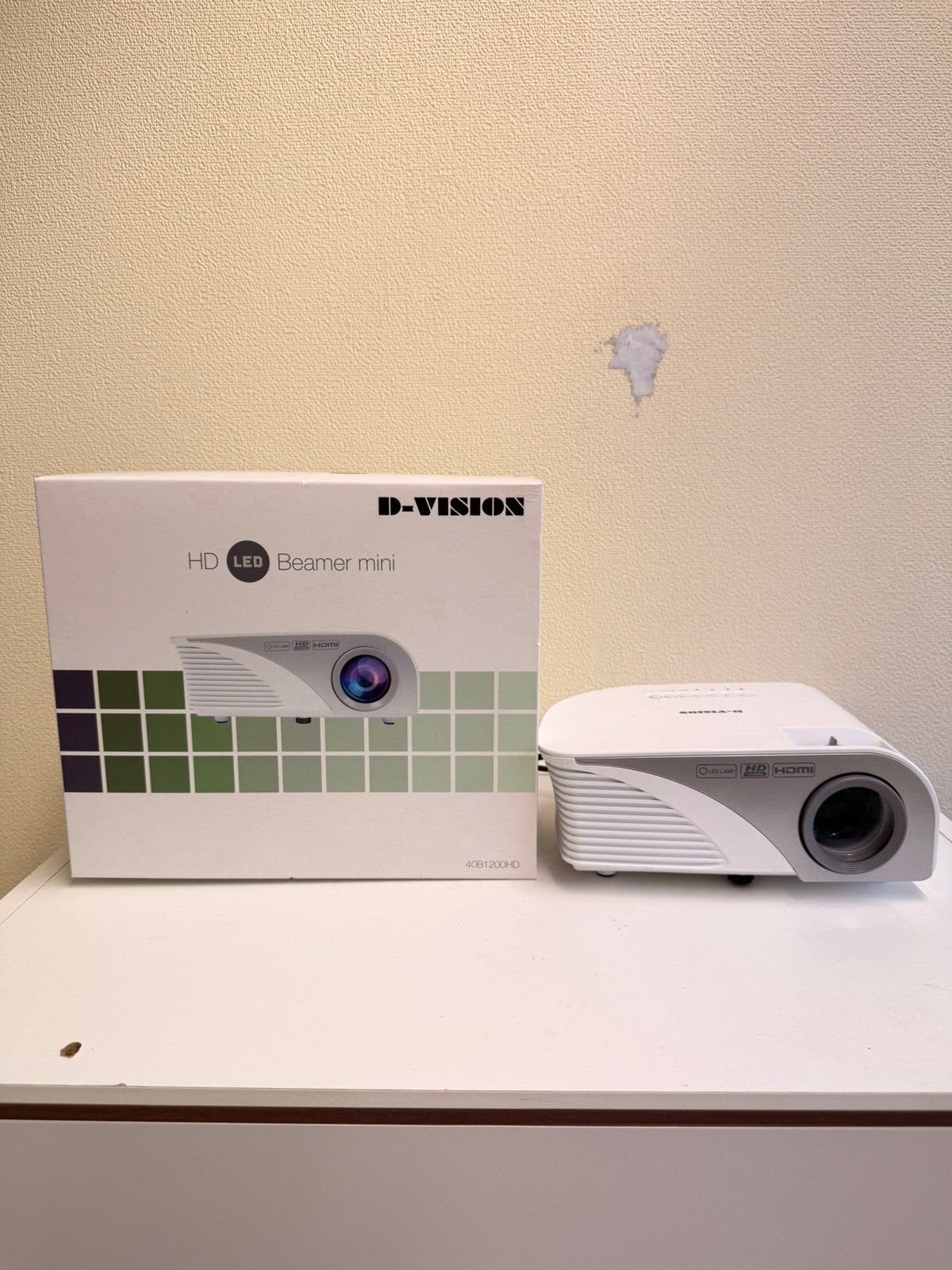 D-Vision Mini LED Beamer 40B1200HD HDMI USB, Ophalen of Verzenden, Zo goed als nieuw, LED