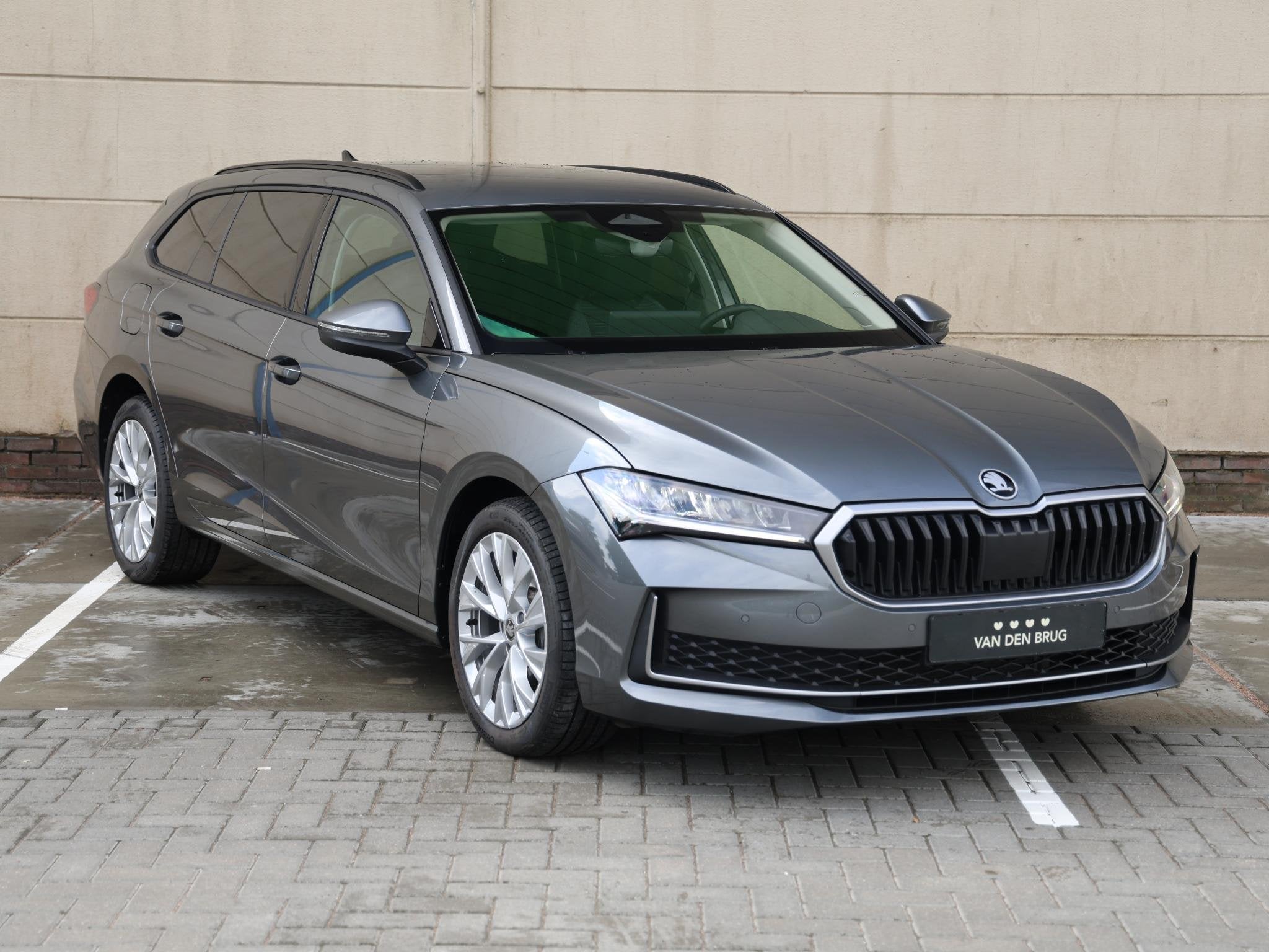 Skoda Superb 1.5 TSI PHEV Edition 204PK DSG | Led koplampen, Stof, Euro 6, 4 cilinders, 250 km/l