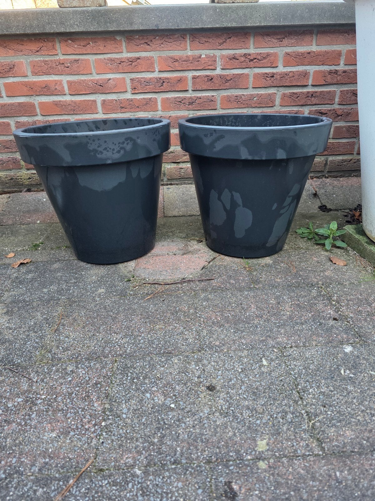 2 x Mooie kunststof bloempotten plantenbakken af te halen, Kunststof, Minder dan 60 cm, Rond, Ophalen of Verzenden