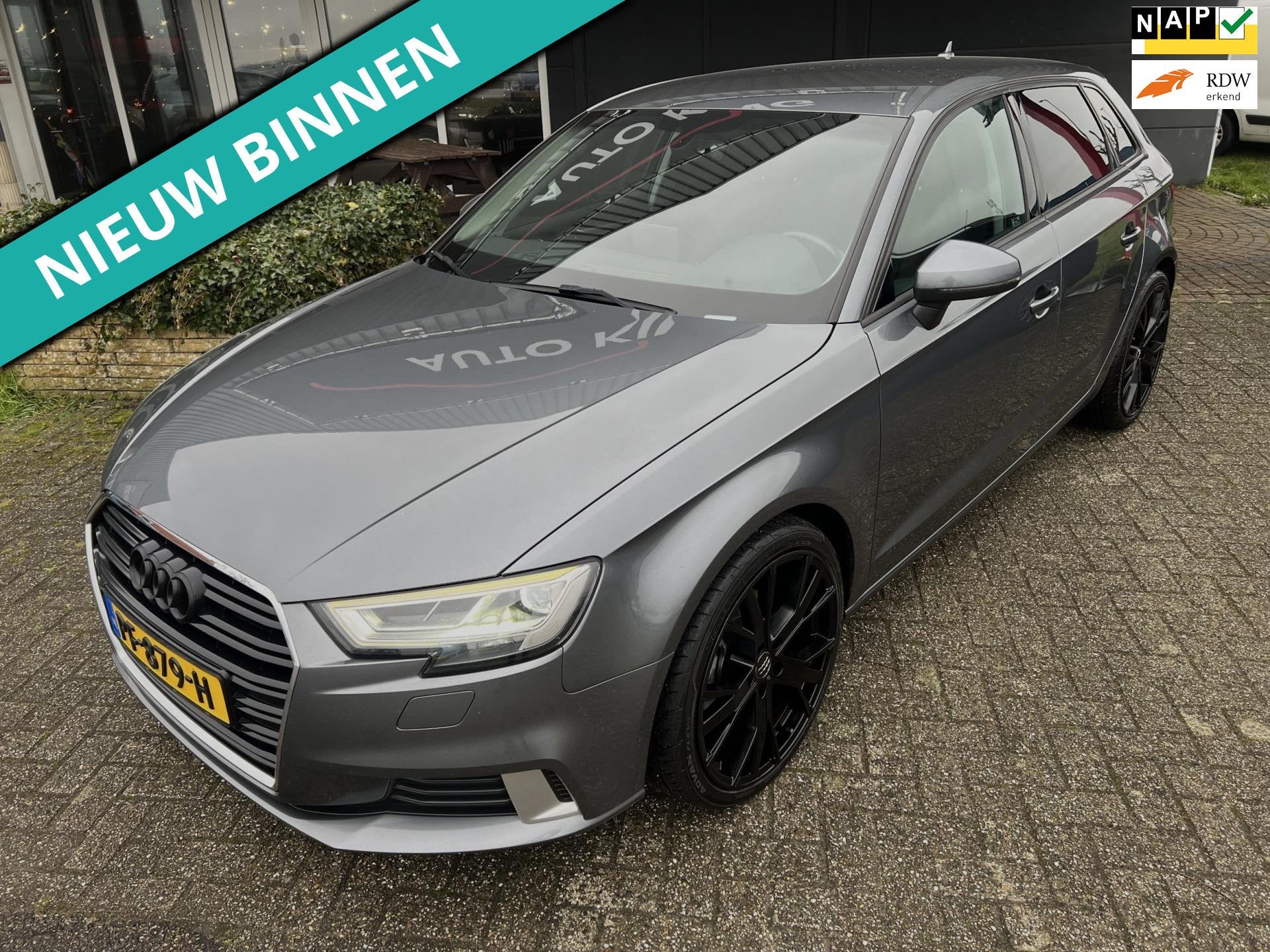 Audi A3 Sportback 1.6 S-Line ECC CRUISE NAV LED PDC APK+NAP, Auto's, Dealer onderhouden, Stof, Gebruikt, 4 cilinders