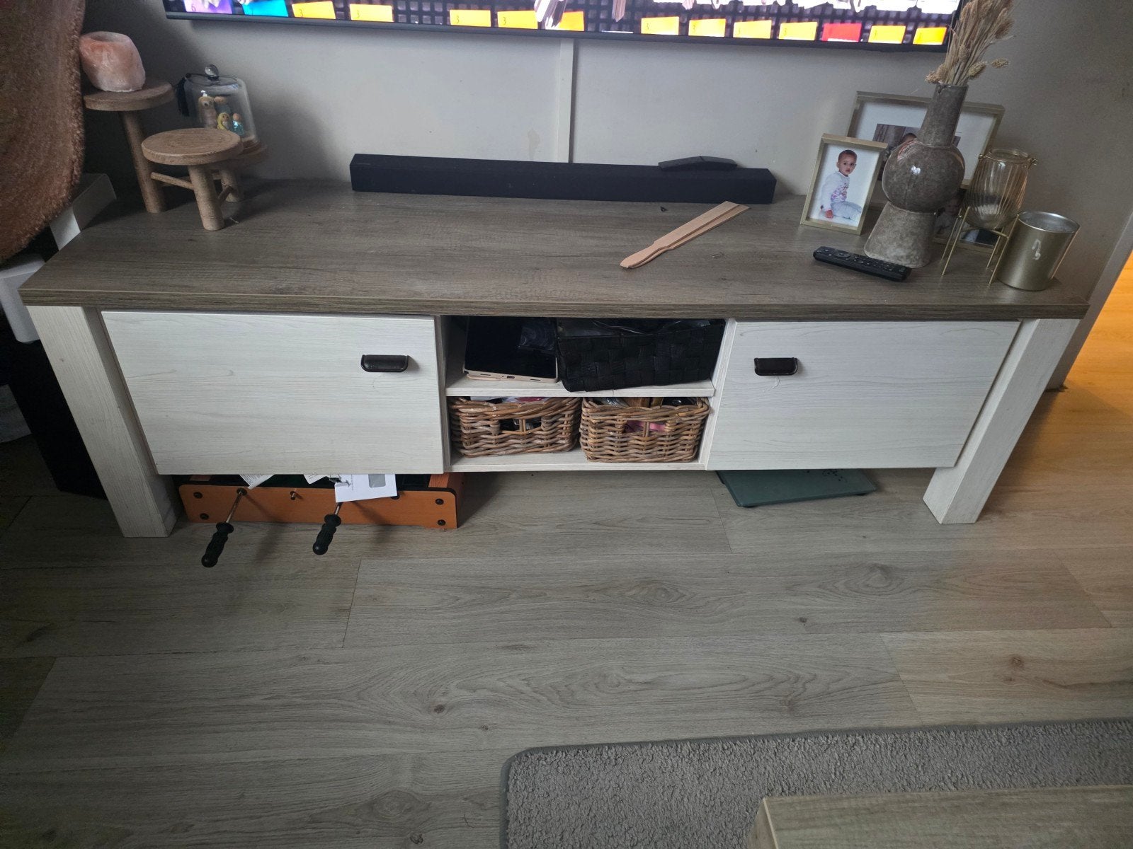 TV-meubel lynn van leenbakker, Gebruikt, 100 tot 150 cm, Ophalen of Verzenden, Minder dan 100 cm