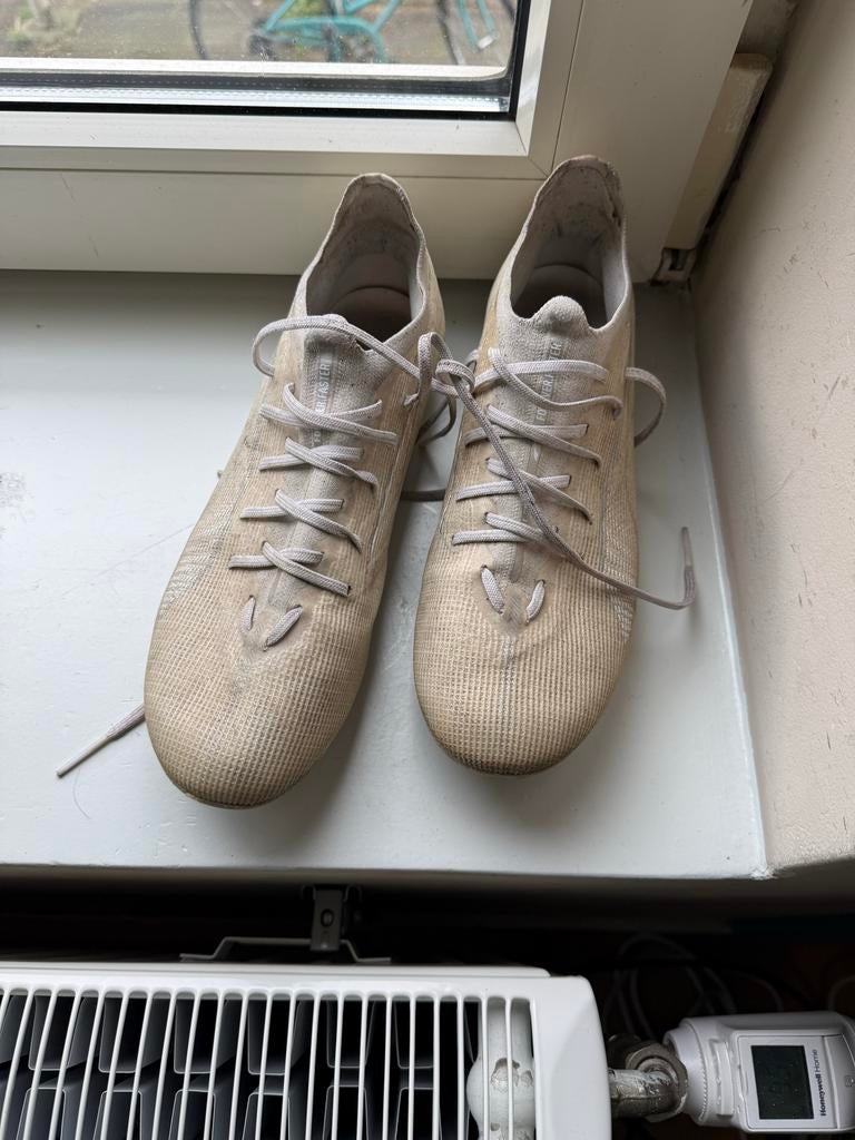 Voetbalschoenen maat 40 gratis ophalen Amsterdam Oost, Ophalen