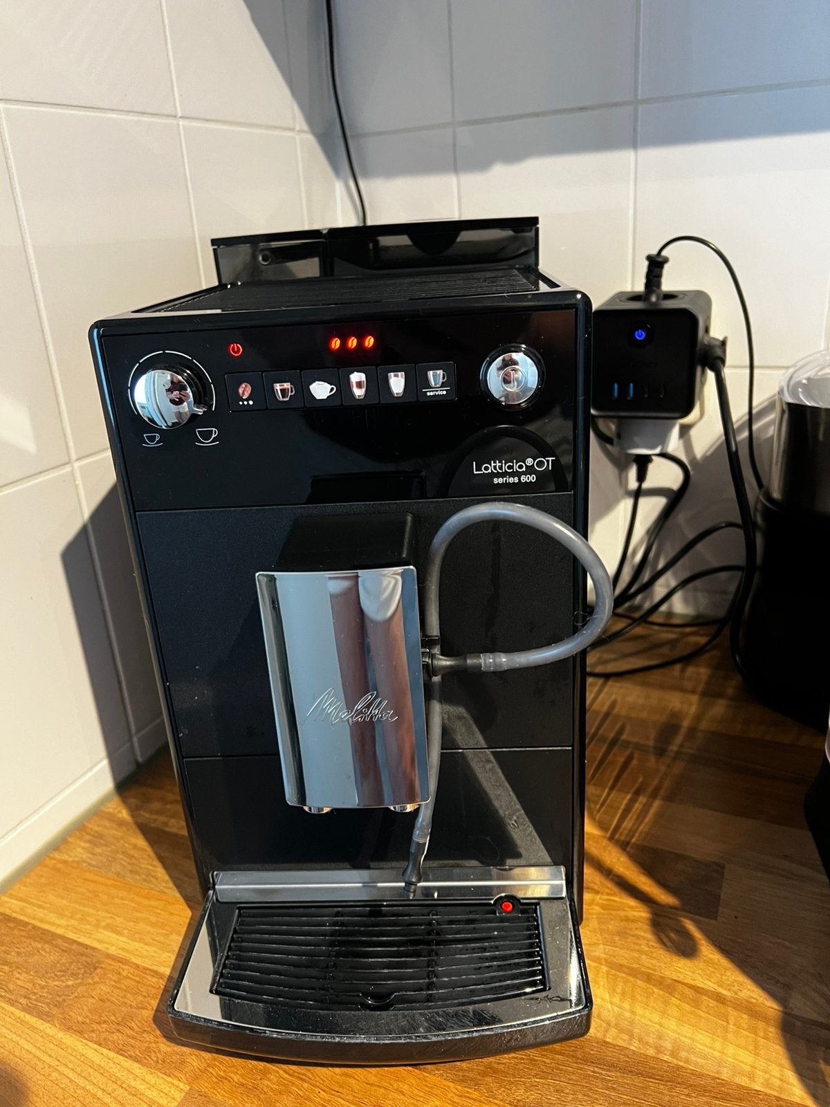 Volautomatische koffiemachine Melitta Laticia OT 600, Koffiemachine, Zo goed als nieuw, 4 tot 10 kopjes, Afneembaar waterreservoir