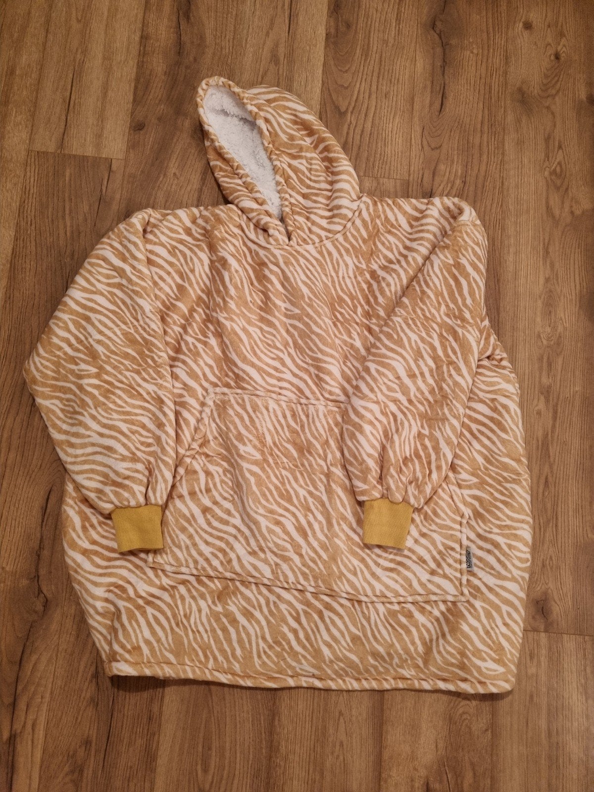 Noony Golden Tiger oversized hoodie deken, Noony Comfort Wear, Geel, Maat 46/48 (XL) of groter, Ophalen of Verzenden