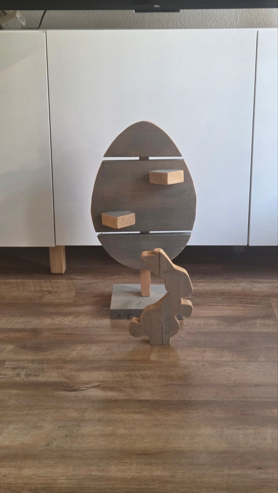 Houten Paasdecoratie: Ei met Konijn en Plankjes, Ophalen, Hout, Grijs, Landelijk