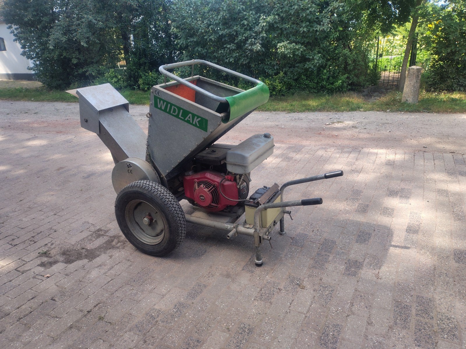 Widlak Houtversnipperaar 18 PK Briggs & Stratton, Ophalen, Gebruikt, Benzine, Widlak