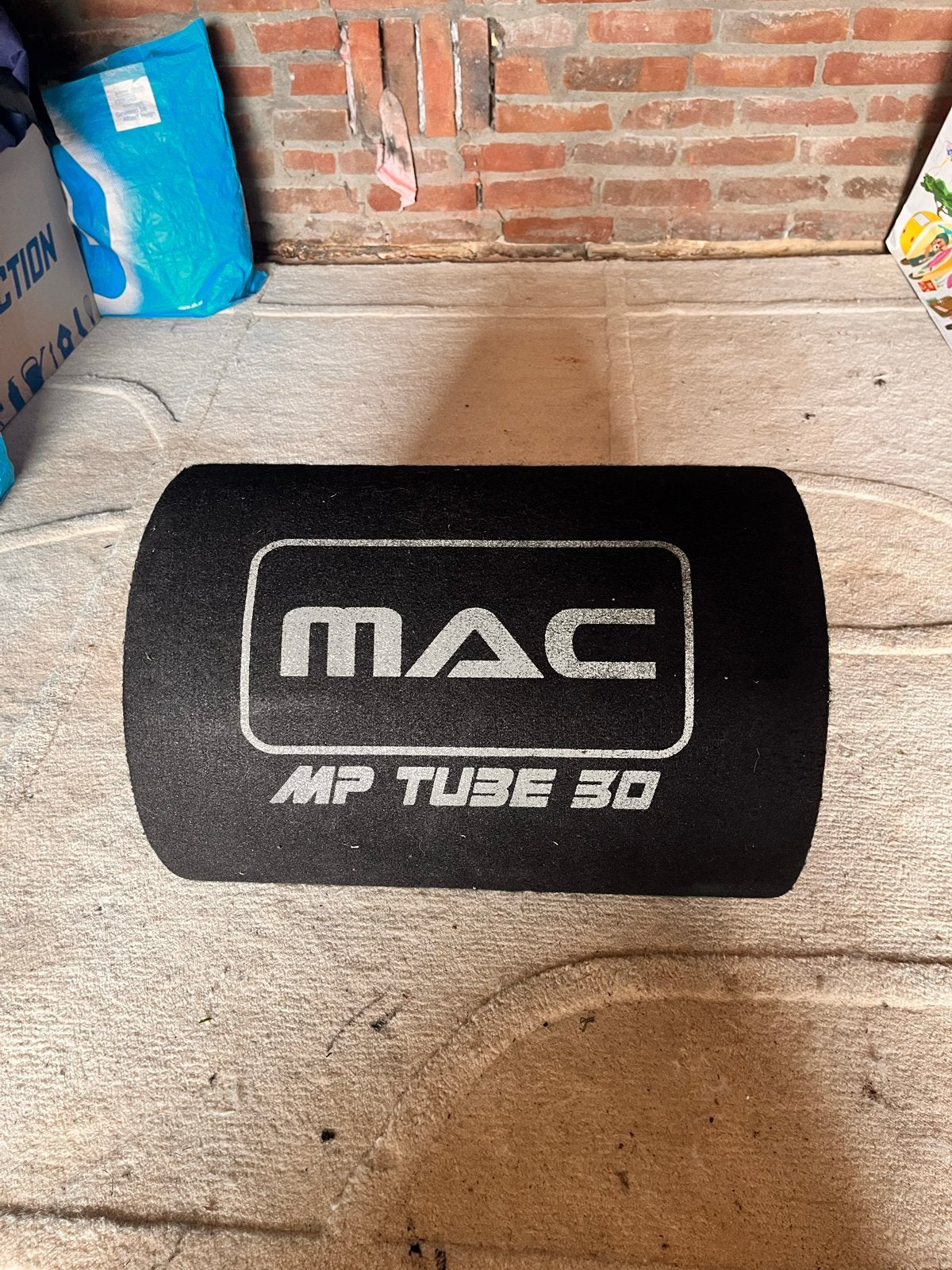 MAC MP Tube 30 Subwoofer - Krachtige Bass voor je Auto, Ophalen, Gebruikt