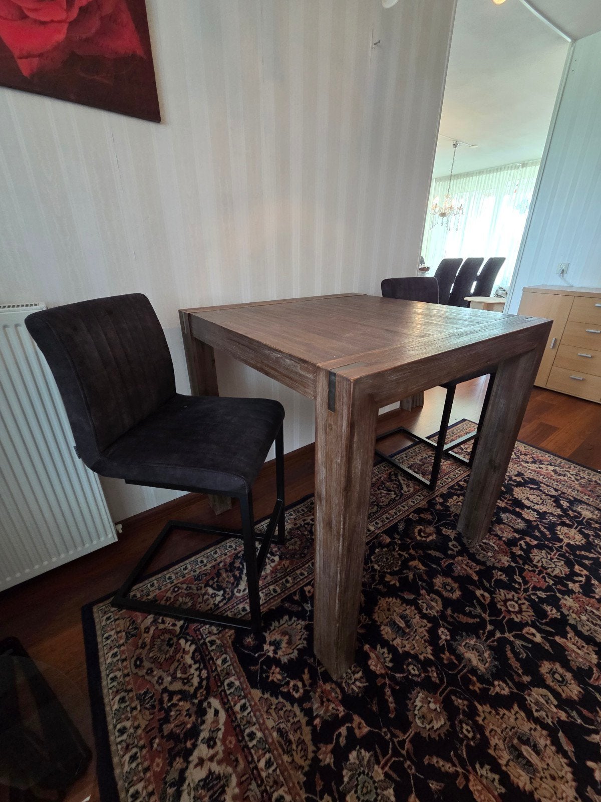 Bartafel met 2 barkrukken, Ophalen