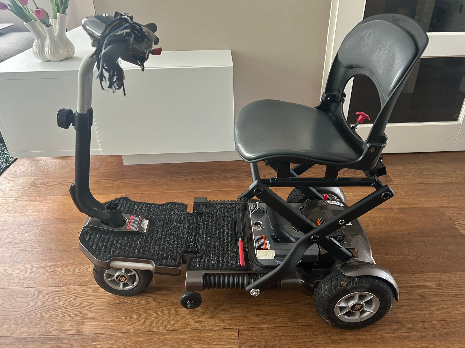 Opvouwbare scootmobiel Bobby, Diversen, Rolstoelen, Zo goed als nieuw, Ophalen
